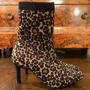 Super sexy animal print booties!